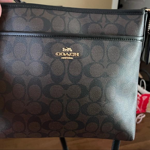 Coach bags - Picture 2 of 2